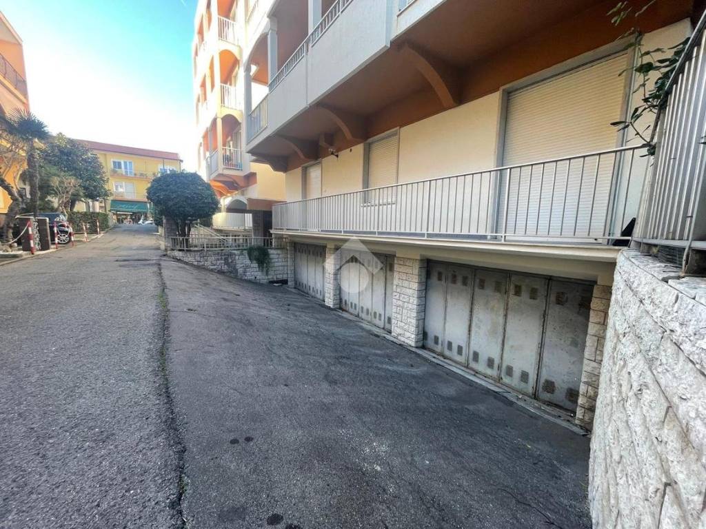 Box / garage a Bordighera in Via Serena, 1 - Foto 5