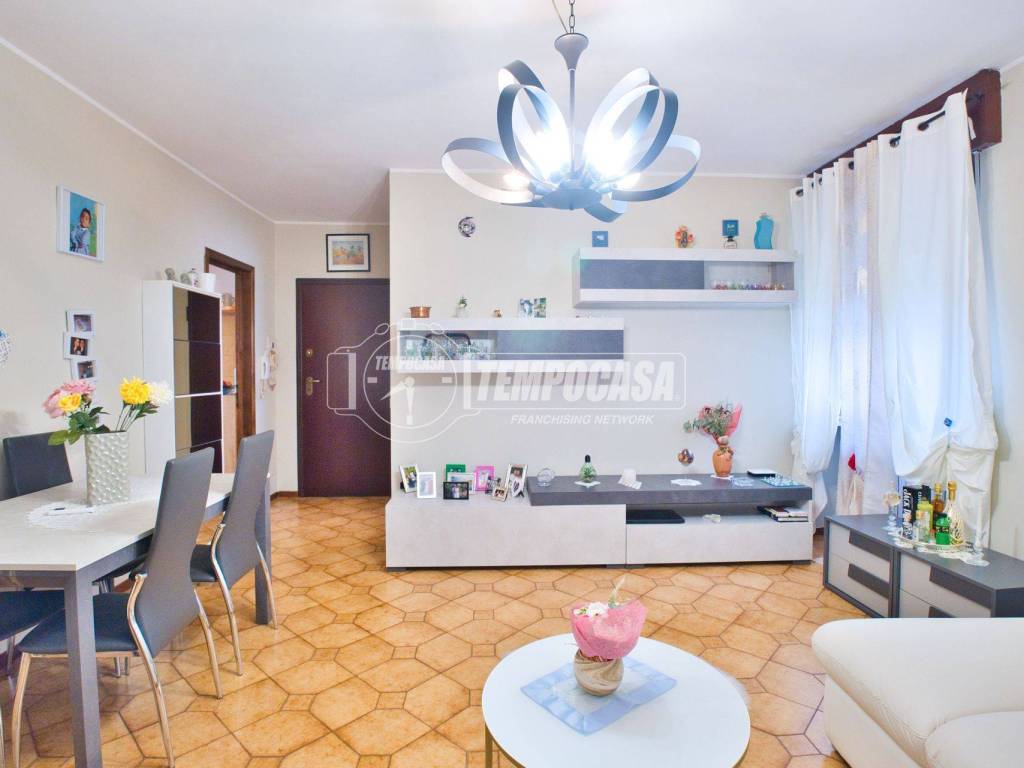 Appartamento a Romentino in Via Vinsole - Foto 2