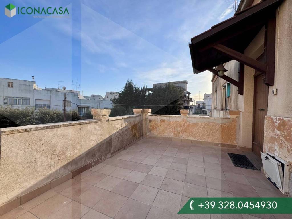 Casa indipendente a Ceglie messapica in Via Angelo Petracca - Foto 3