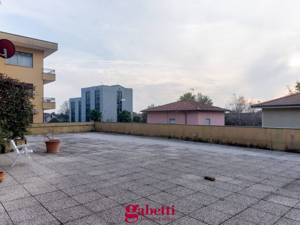 Appartamento a Gavirate in Via Guglielmo Marconi, 13 - Foto 5