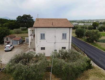 Rustico / casale a Alba adriatica in Via Ascolana - Foto 4