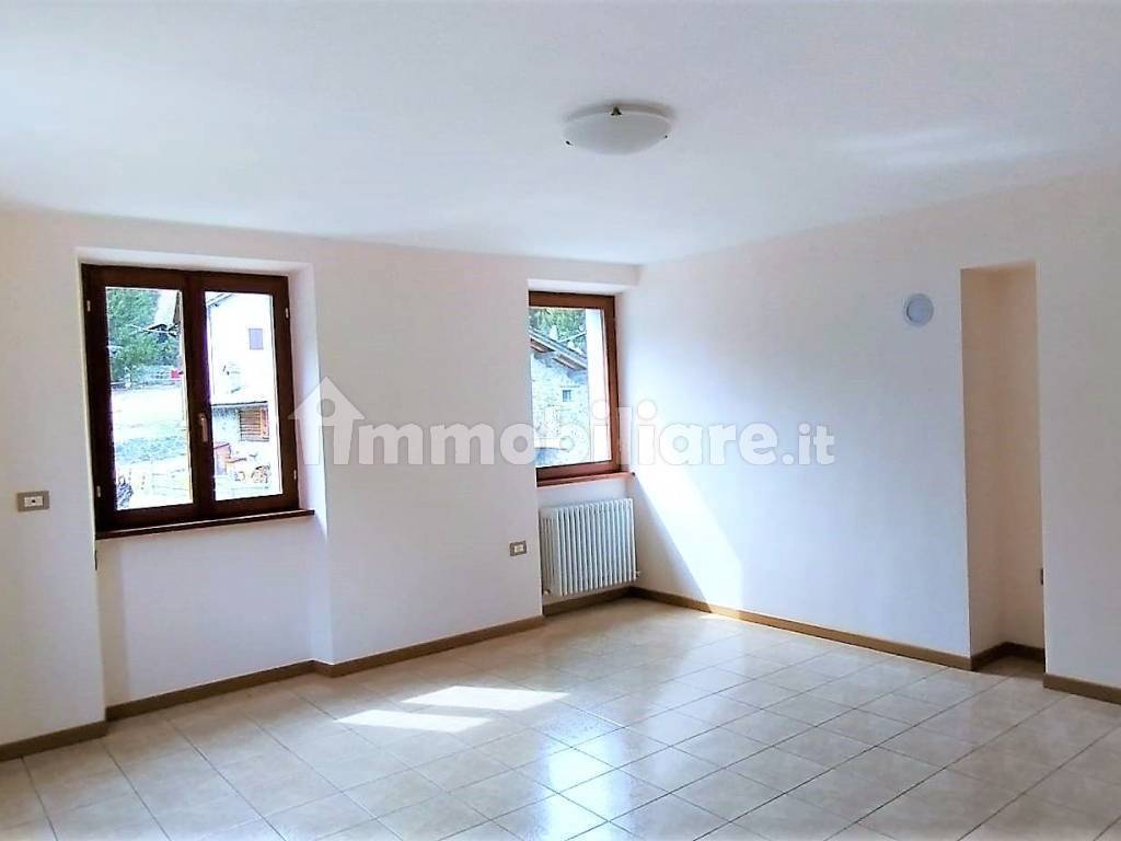 Appartamento a Chiesa in valmalenco in Chiareggio - Foto 4