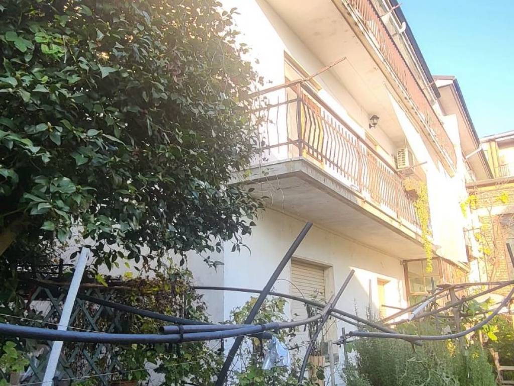 Casa indipendente a Trecate in Corso Roma - Foto 3