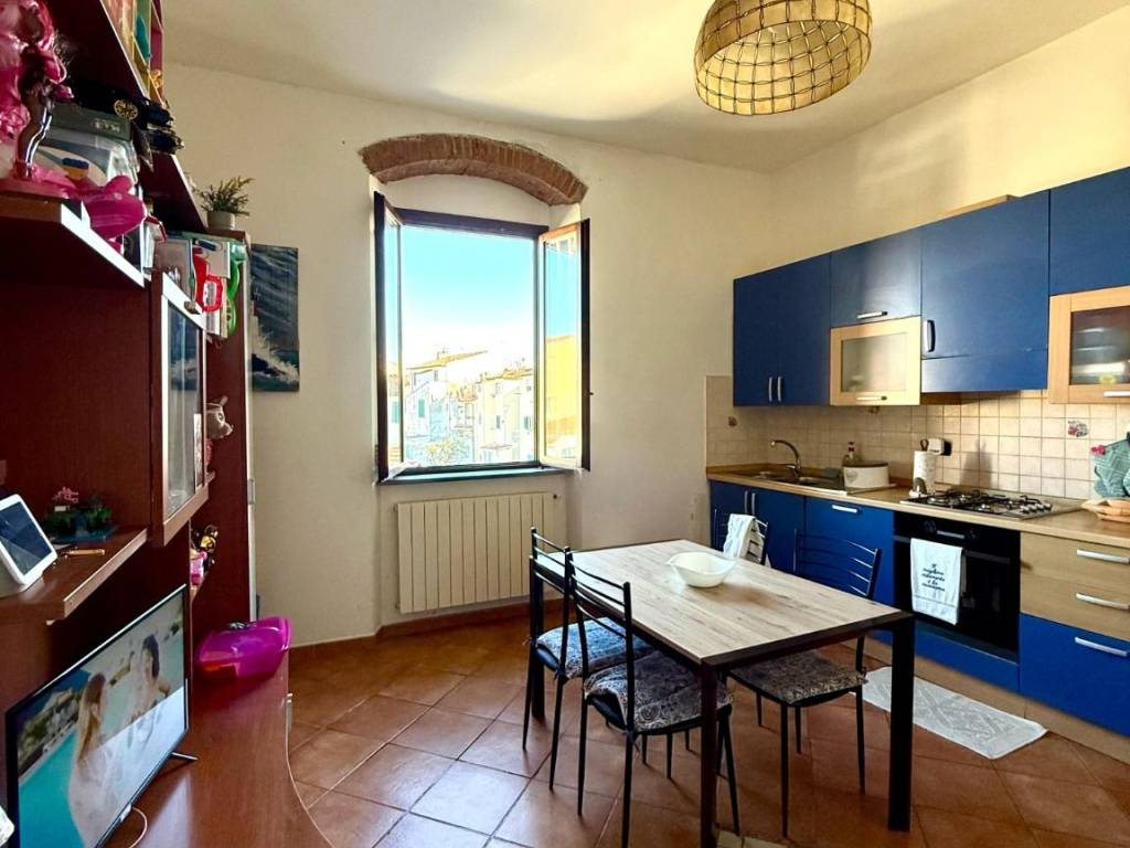 Appartamento a Livorno in Via Pio Alberto del Corona, 20 - Foto 2