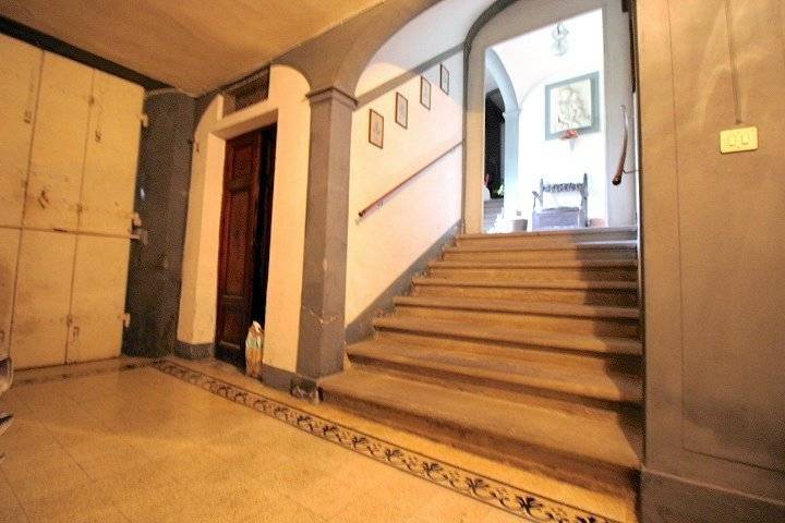 Palazzo / stabile a Pescia in Piazza della Maddalena - Foto 2