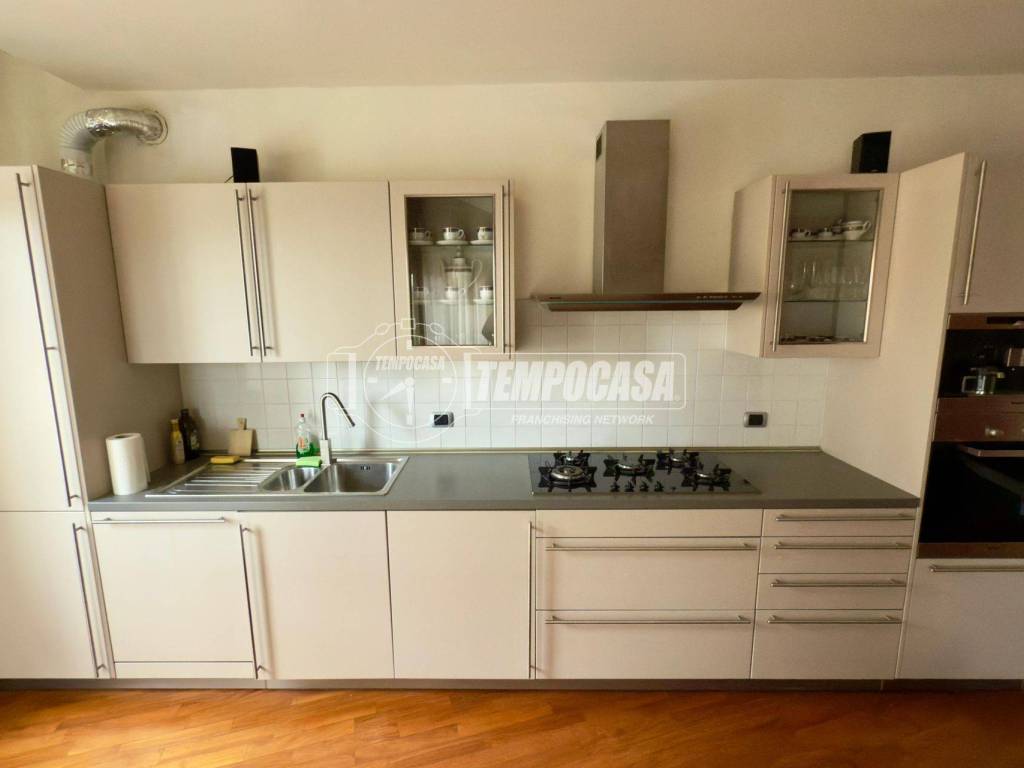 Appartamento a Verbania in Piazza Camillo Cavour 48 - Foto 4