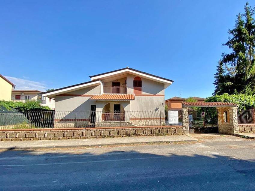 Villa a Norma in Via Caio Giunio Norbano, 7 - Foto 2