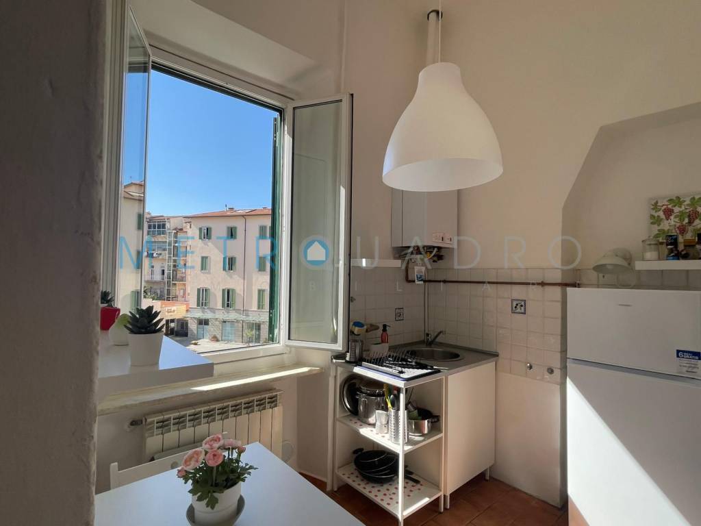 Appartamento a Livorno in Via Enrico Mayer - Foto 2