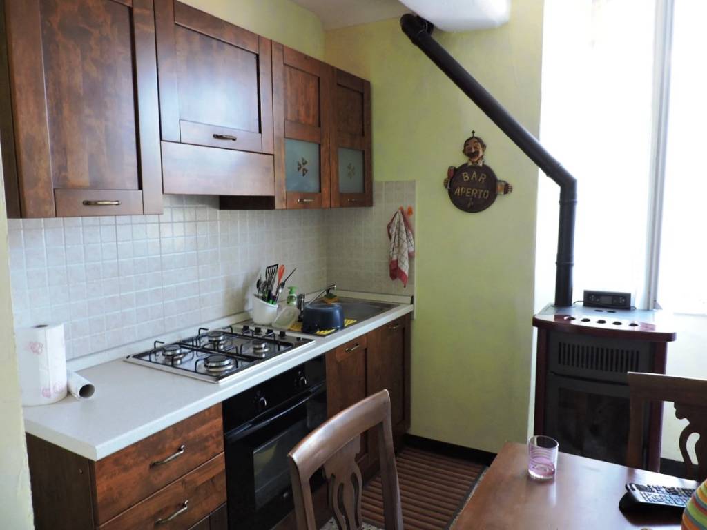 Appartamento a Voltaggio in Via Cesare Anfosso - Foto 2