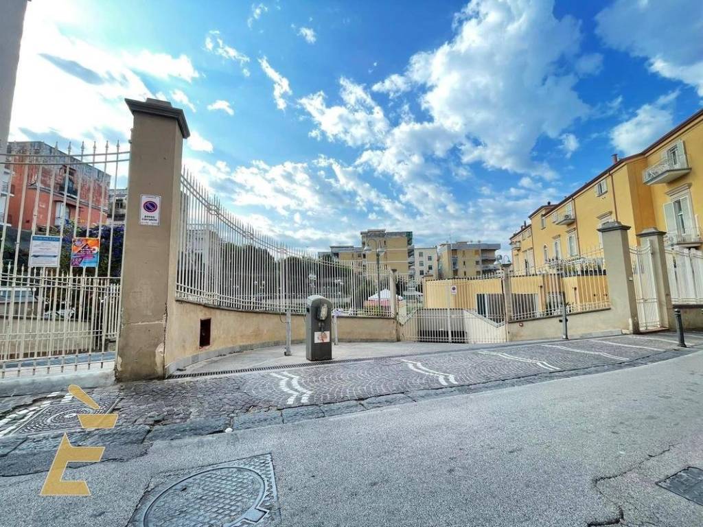 Box / garage a Portici in VIA AMORETTI - Foto 1
