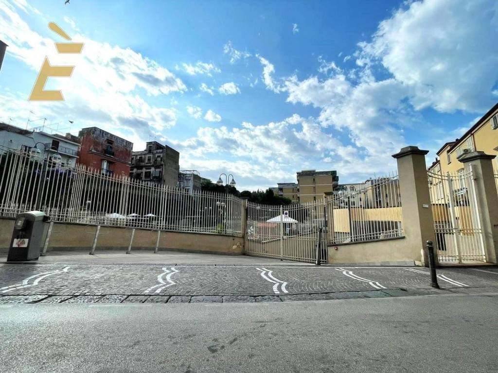 Box / garage a Portici in VIA AMORETTI - Foto 3