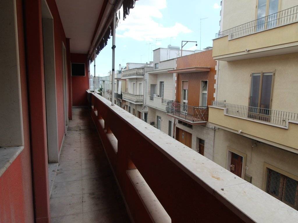 Appartamento a Francavilla fontana in Via Massimo d'Azeglio, 1 - Foto 3