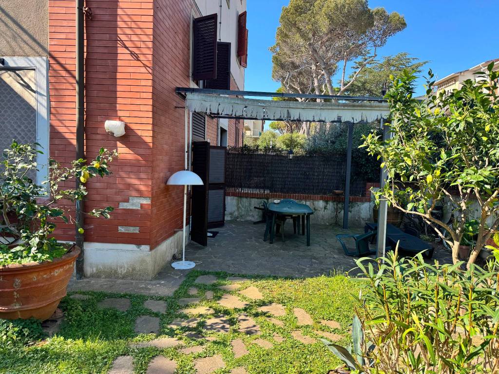 Appartamento a Rosignano marittimo in Via Telemaco Signorini - Foto 3