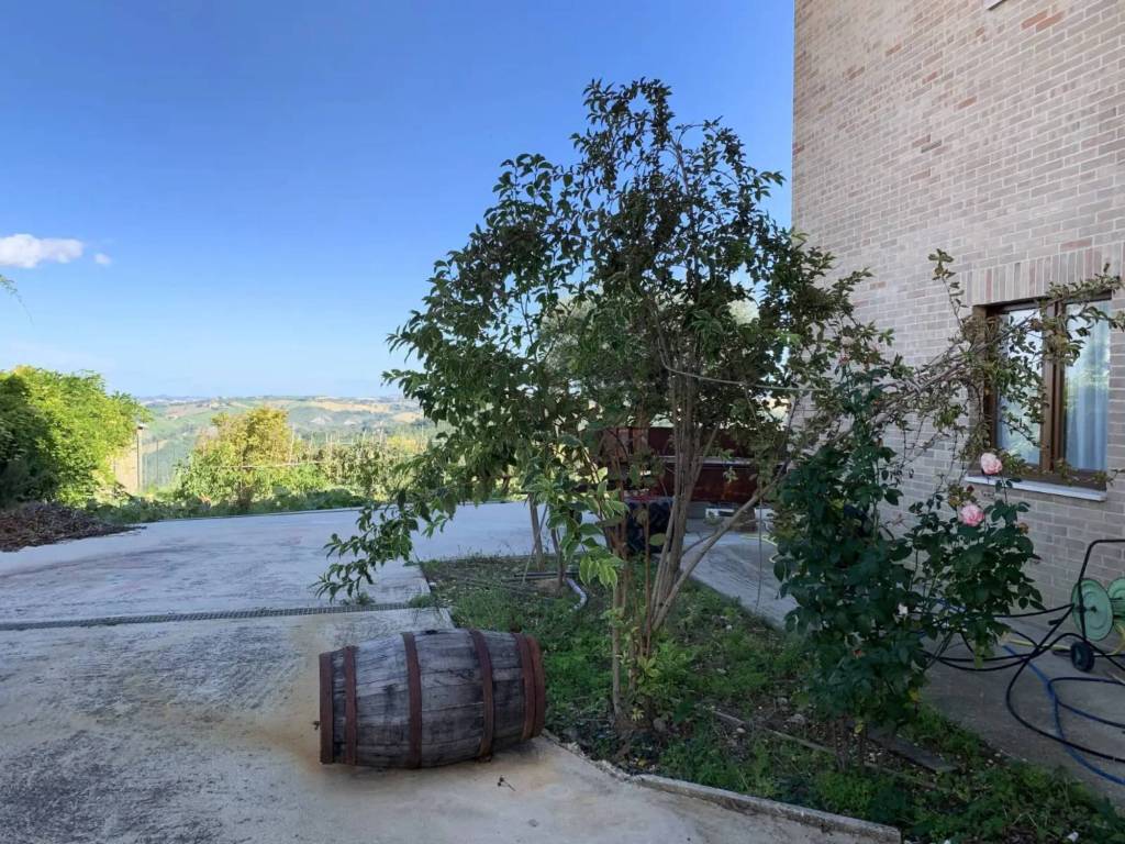 Palazzo / stabile a Montappone in Via Roma - Foto 2