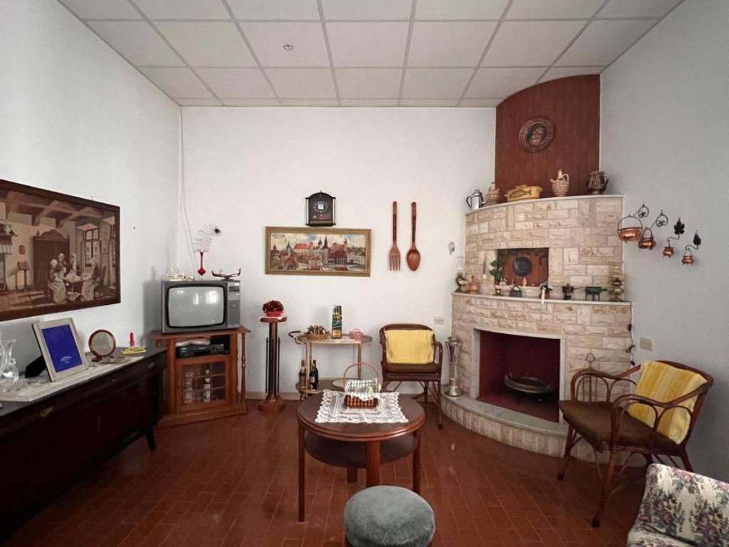 Casa indipendente a Carovigno in Via Francesco Trisolini - Foto 2