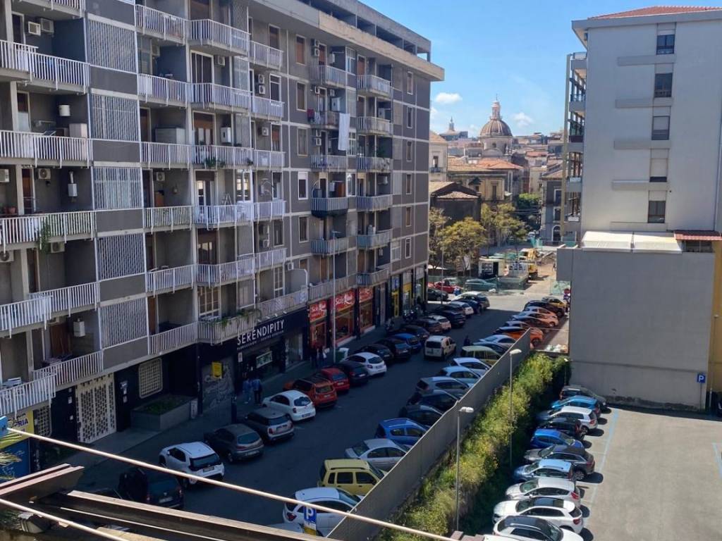 Appartamento a Catania in Via Luigi Sturzo, 33 - Foto 4