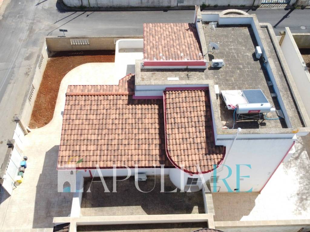 Villa a Gagliano del capo in Via Yitzhak Rabin - Foto 4