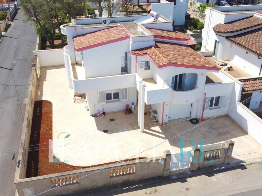 Villa a Gagliano del capo in Via Yitzhak Rabin - Foto 5