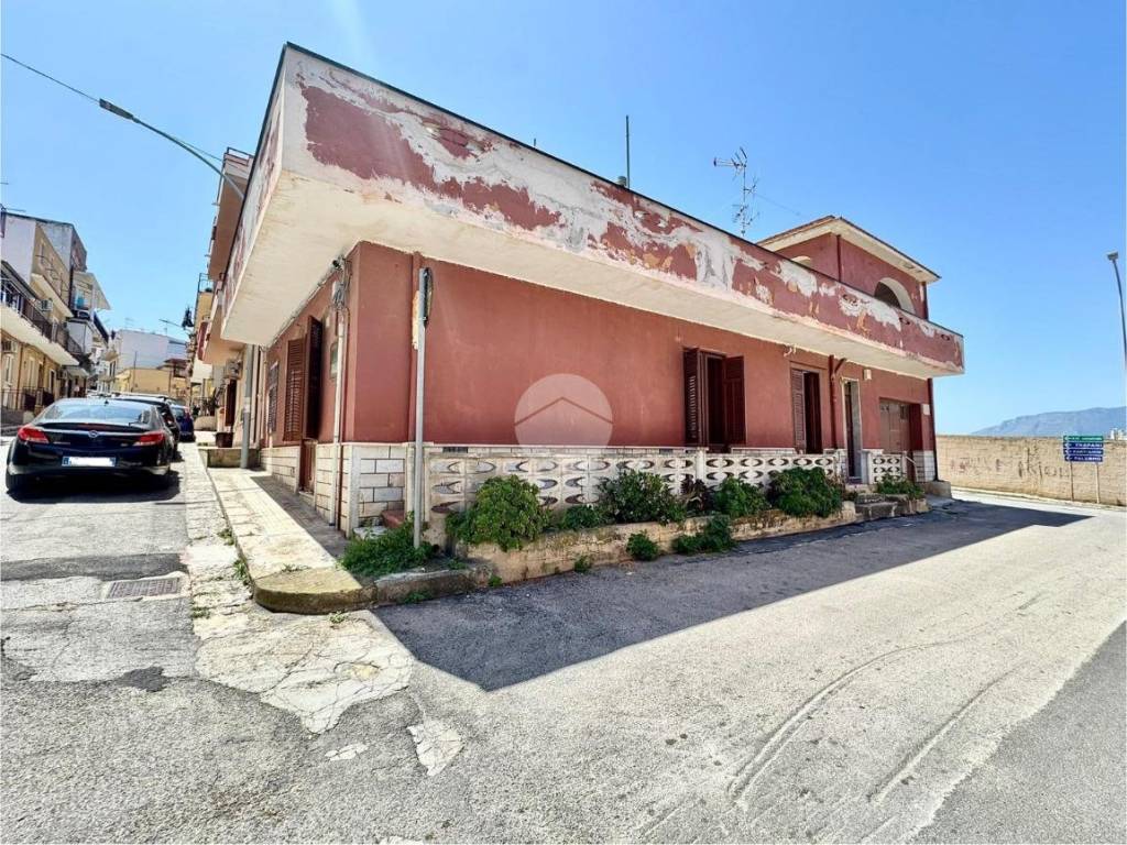 Casa indipendente a Balestrate in Via Pitrè, 69 - Foto 2
