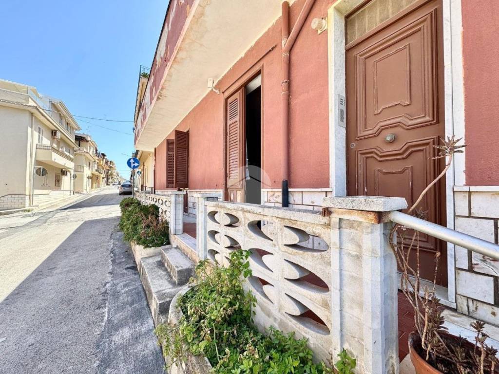 Casa indipendente a Balestrate in Via Pitrè, 69 - Foto 4