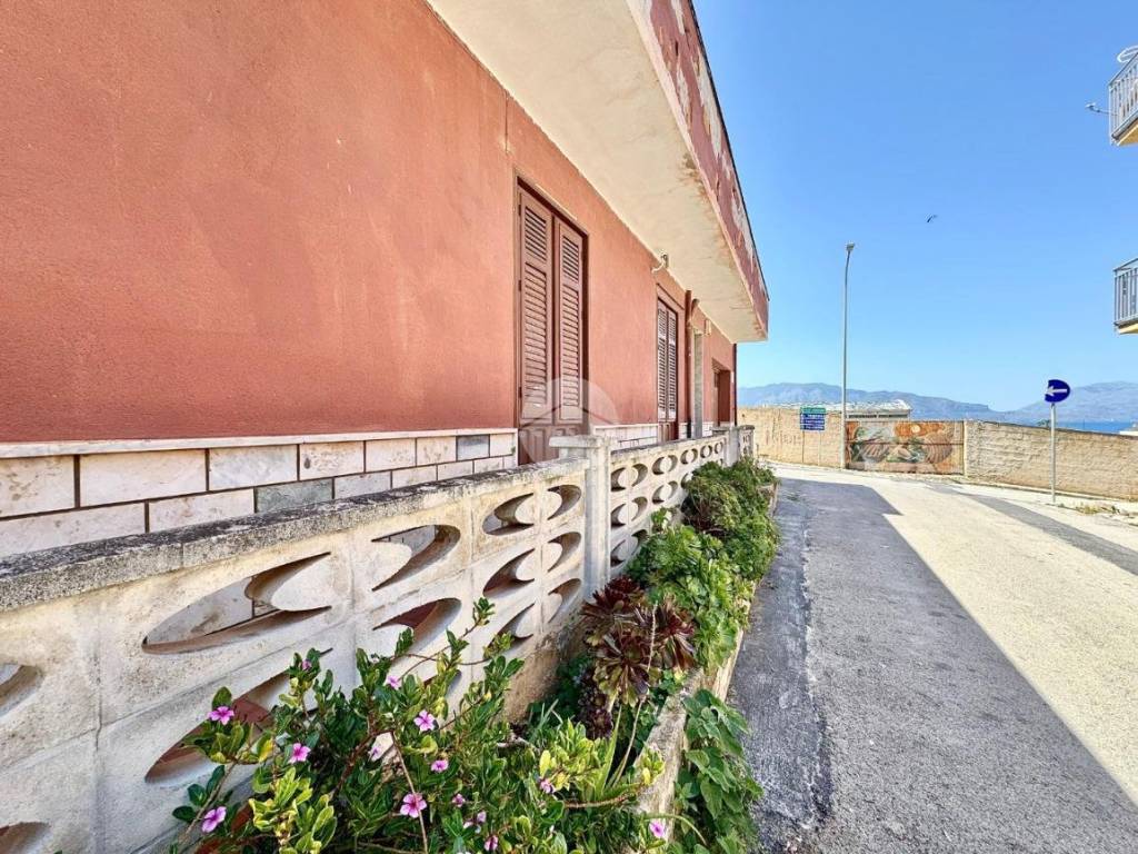 Casa indipendente a Balestrate in Via Pitrè, 69 - Foto 5