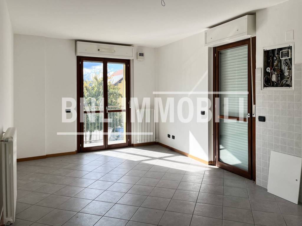 Appartamento a Luino in Via Filippo Turati, 48 - Foto 3