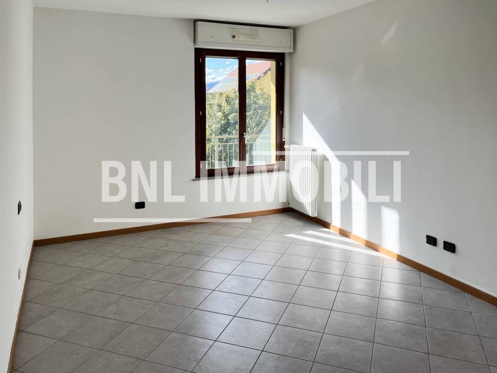 Appartamento a Luino in Via Filippo Turati, 48 - Foto 5