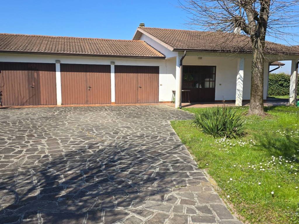 Villa a Porto mantovano in Strada Cisa - Foto 3