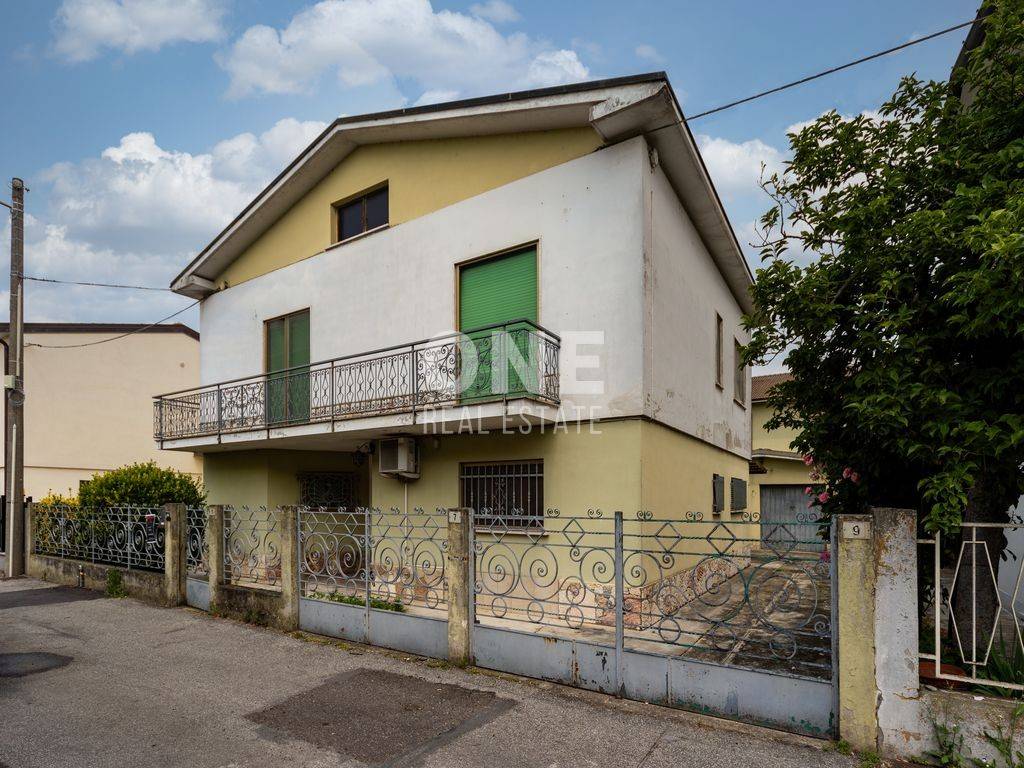 Villa a Castiglione d'adda in Vicolo Caffi, 5 - Foto 3