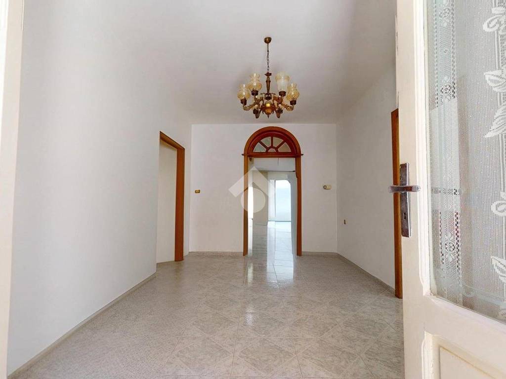 Casa indipendente a Francavilla fontana in Via Giosuè Carducci - Foto 5
