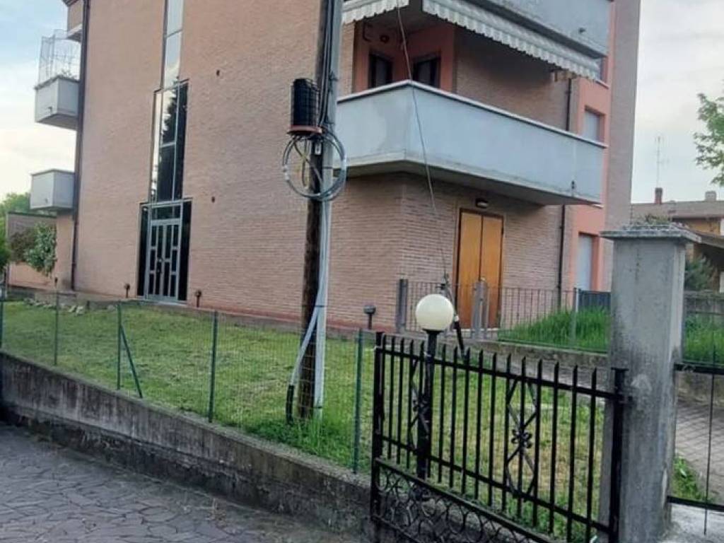 Appartamento a Casalgrande in Via Ferrovia - Foto 5