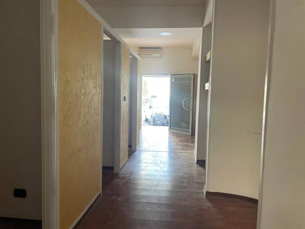 Immobile a Taranto in Via Emilia, 102 - Foto 4