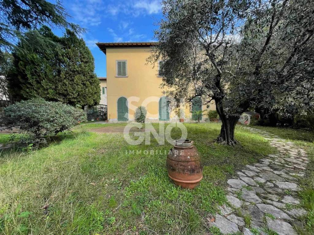 Villa a Pistoia in Piazza della Resistenza - Foto 2