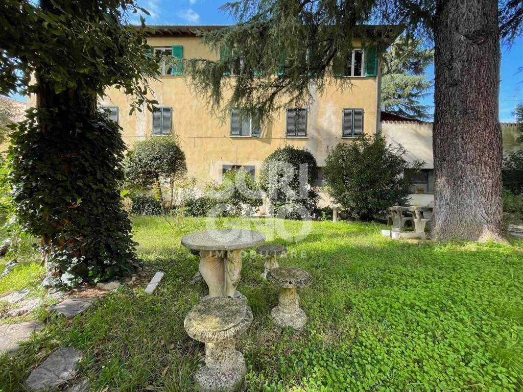 Villa a Pistoia in Piazza della Resistenza - Foto 3