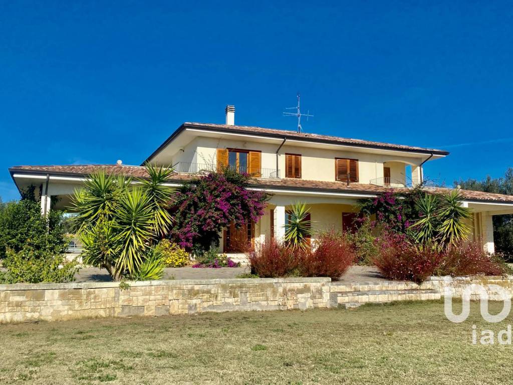 Villa a Nereto in LocalitÃ Galliano - Foto 3