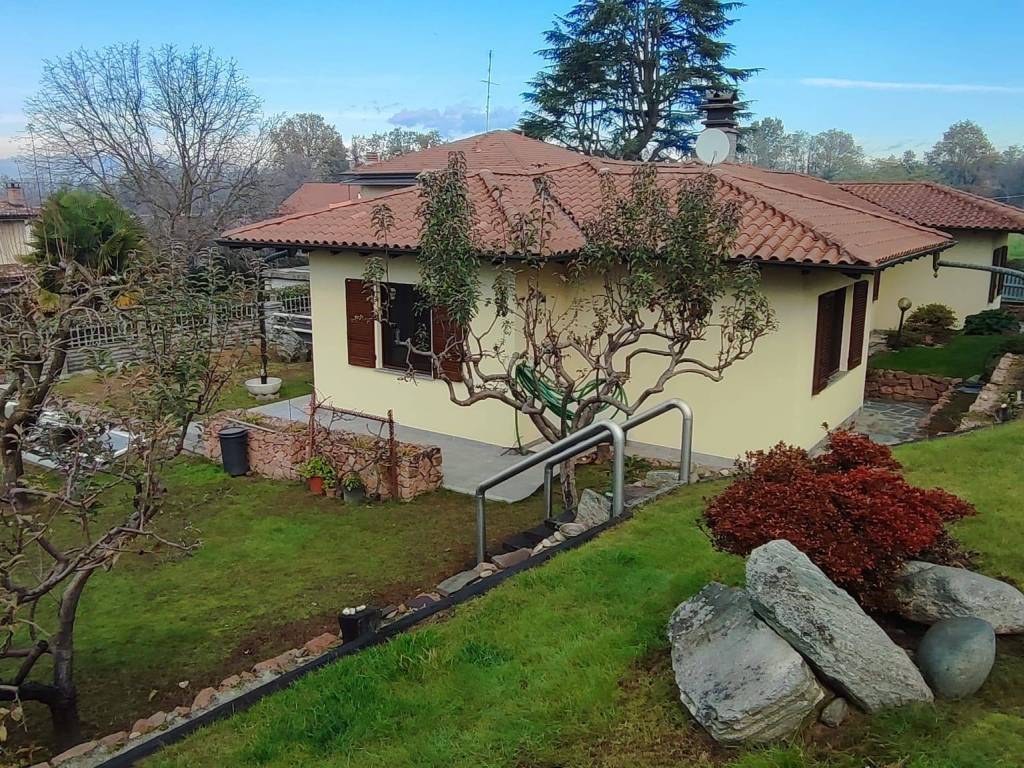Villa a Sumirago in Via Serena - Foto 2