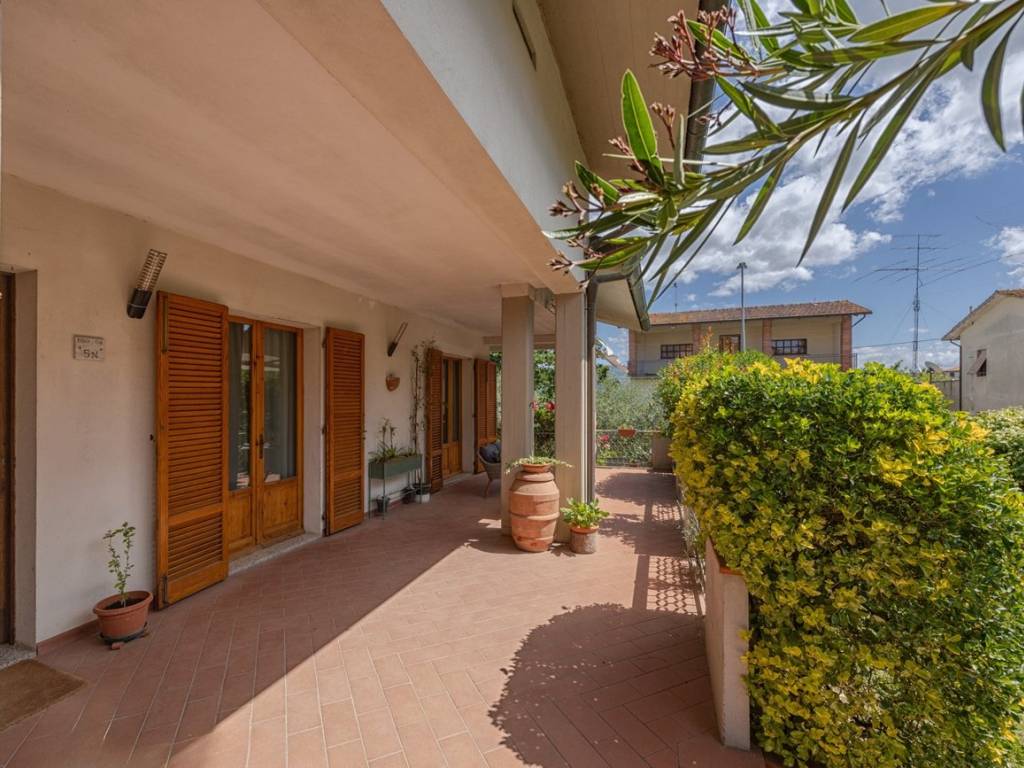 Villa a Cortona in Strada Comunale di Montecchio - Foto 4