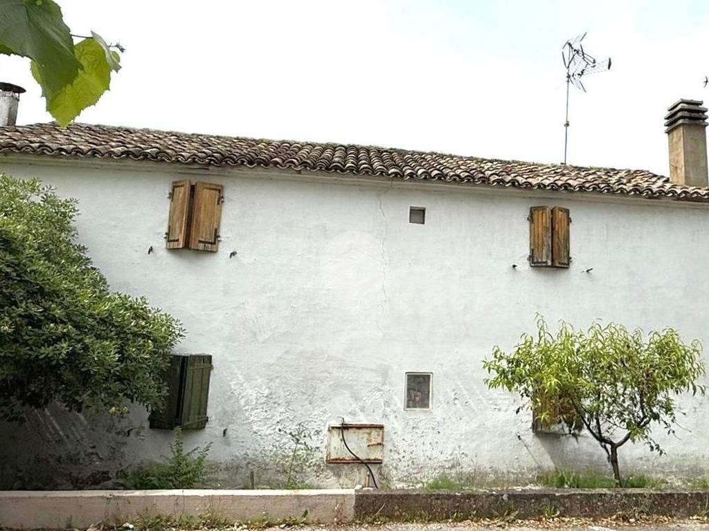 Casa indipendente a Cartoceto in Via Circonvallazione Kennedy, 48 - Foto 4