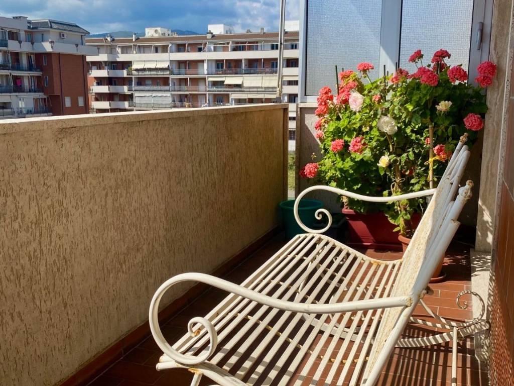 Appartamento a Albenga in Piazza Enrico Berlinguer - Foto 2