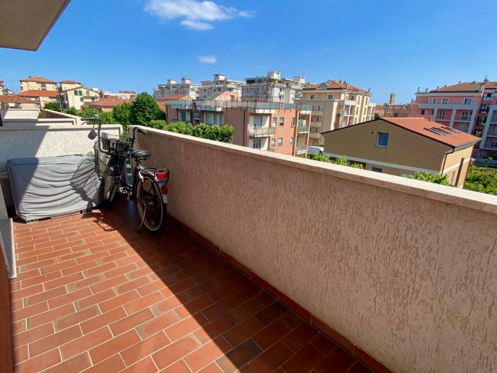 Appartamento a Albenga in Piazza Enrico Berlinguer - Foto 4