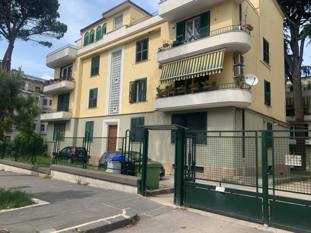 Appartamento a Benevento in Viale degli Atlantici, 43 - Foto 2
