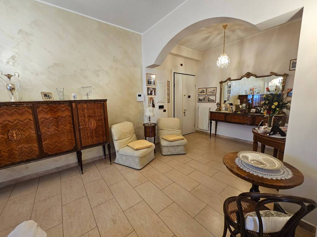 Appartamento a Salerno in Via Fratelli Palumbo - Foto 3