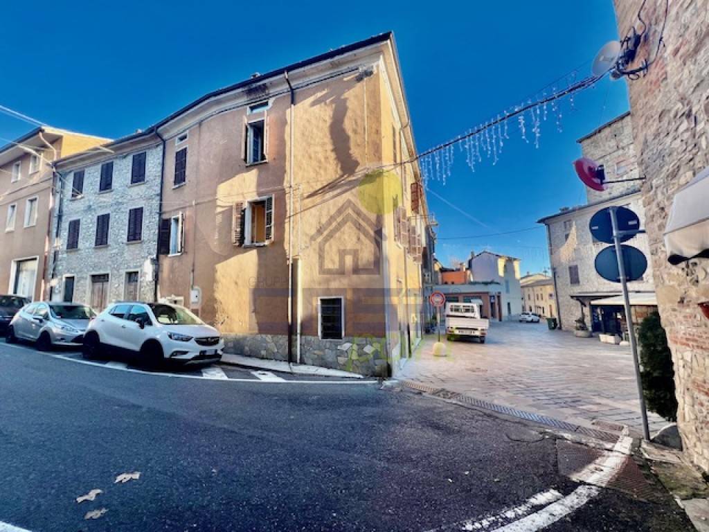 Casa indipendente a Alta val tidone in VIA ROMA - Foto 4