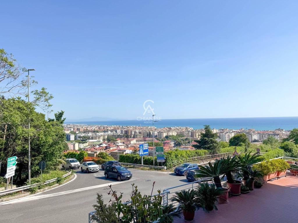Appartamento a Salerno in Viale degli Eucalipti - Foto 3