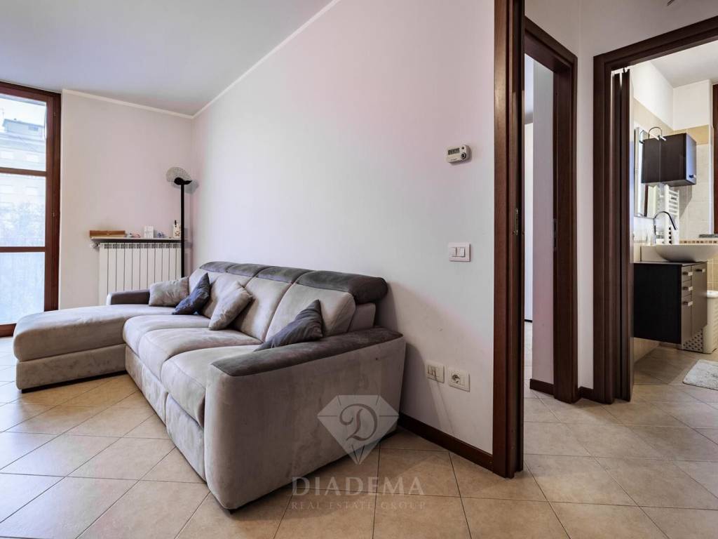 Appartamento a Jerago con orago in IV Novembre, 8 - Foto 2