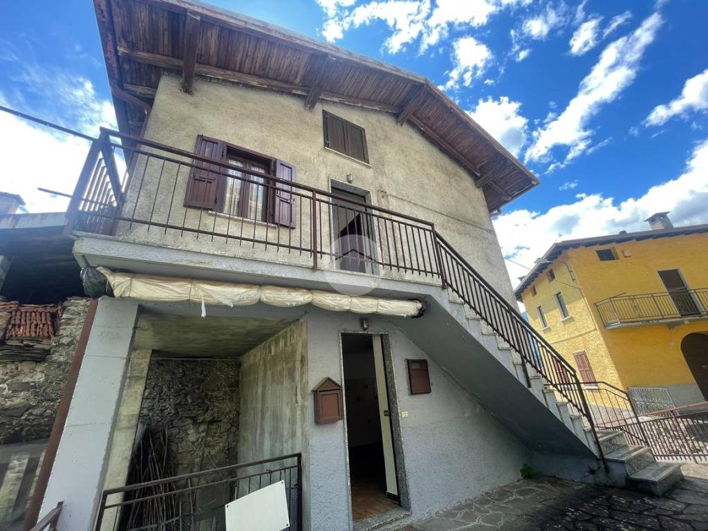 Casa indipendente a Malonno in Via Lava, 55 - Foto 2