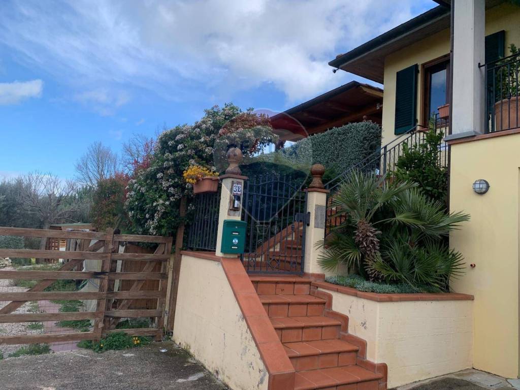 Villa a Castiglione del lago in VIA DELLA VENDEMMIA,, 38 - Foto 2