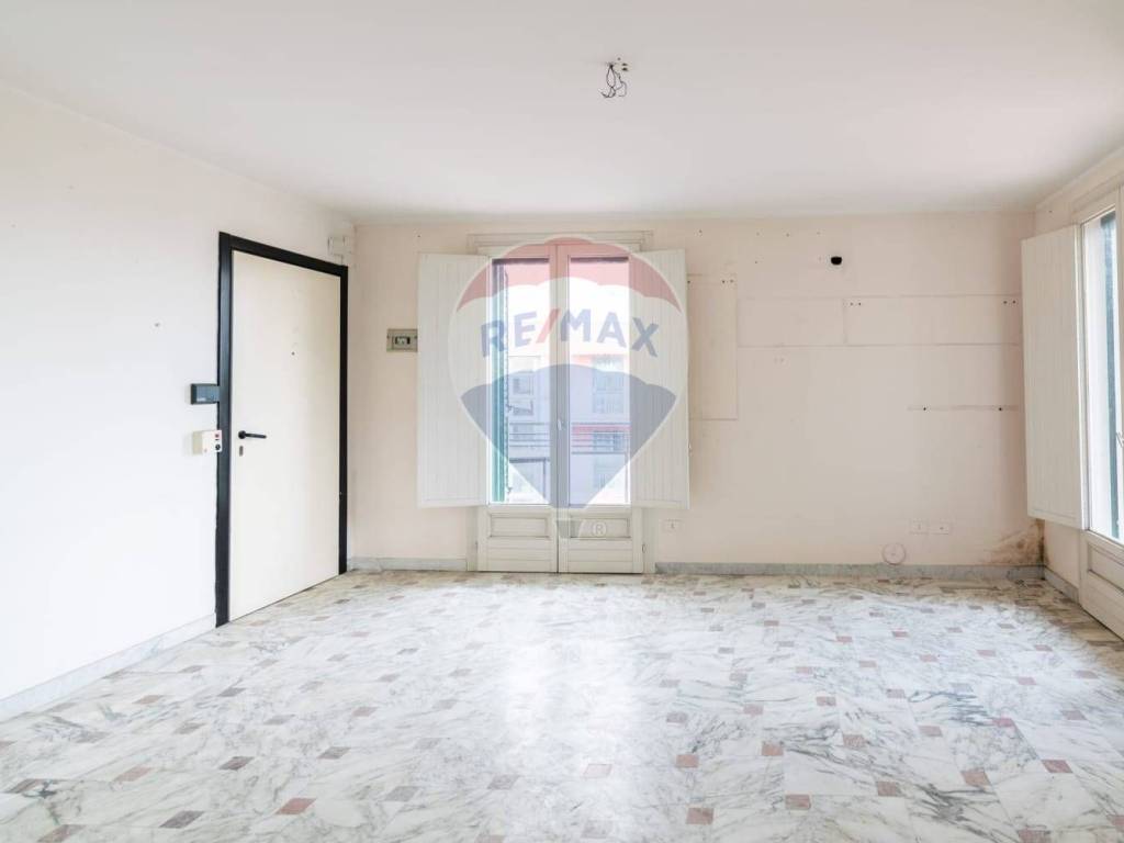 Appartamento a Paternò in Via Vittorio Emanuele III, 424 - Foto 2