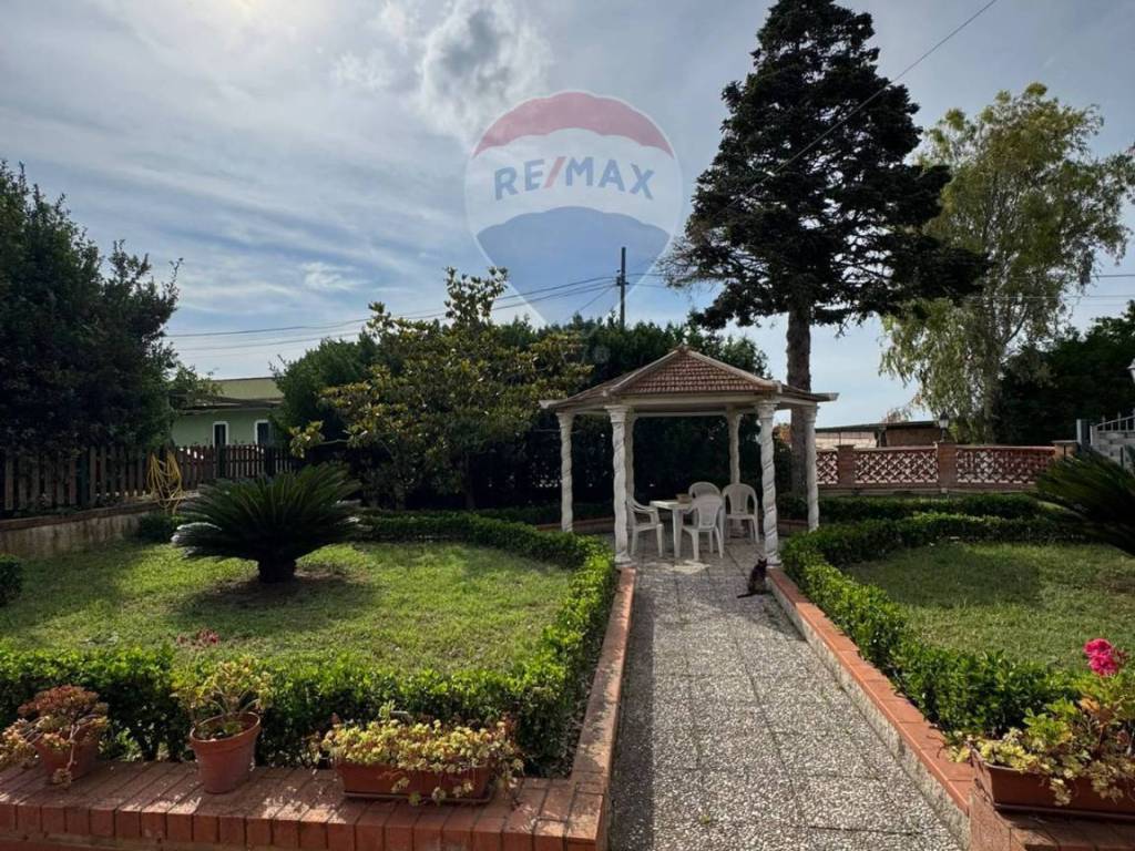Villa a Bacoli in Via Cornelia dei Gracchi, 95 - Foto 3
