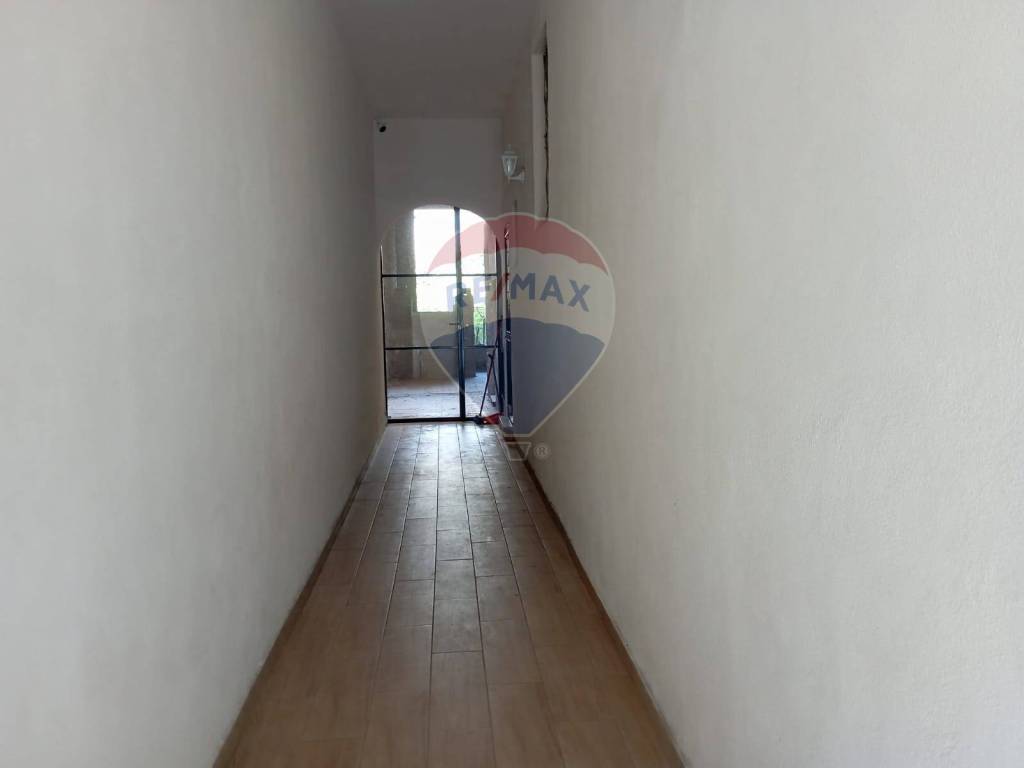 Appartamento a Paternò in via Vitt.Emanuele, 328 - Foto 2